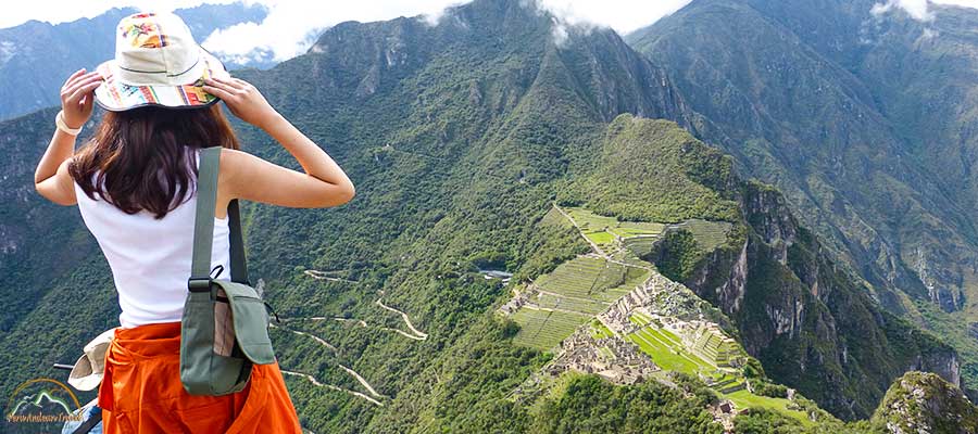 montaña huayna picchu desde la cima montaña huayna picchu desde la cima